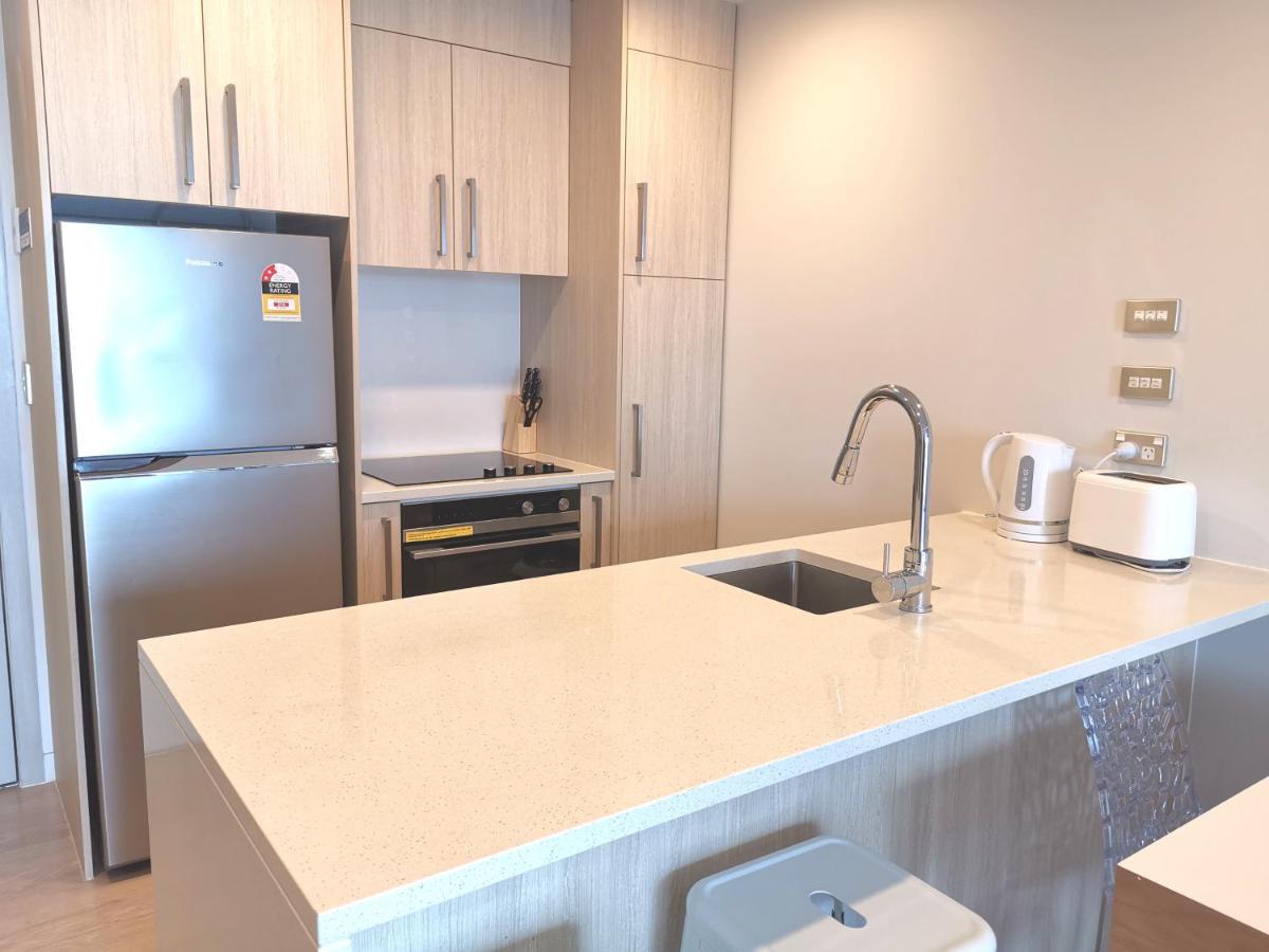 Modern 2 Bedroom Apartment 1 Minute To Skytower โอ๊คแลนด์ ภายนอก รูปภาพ