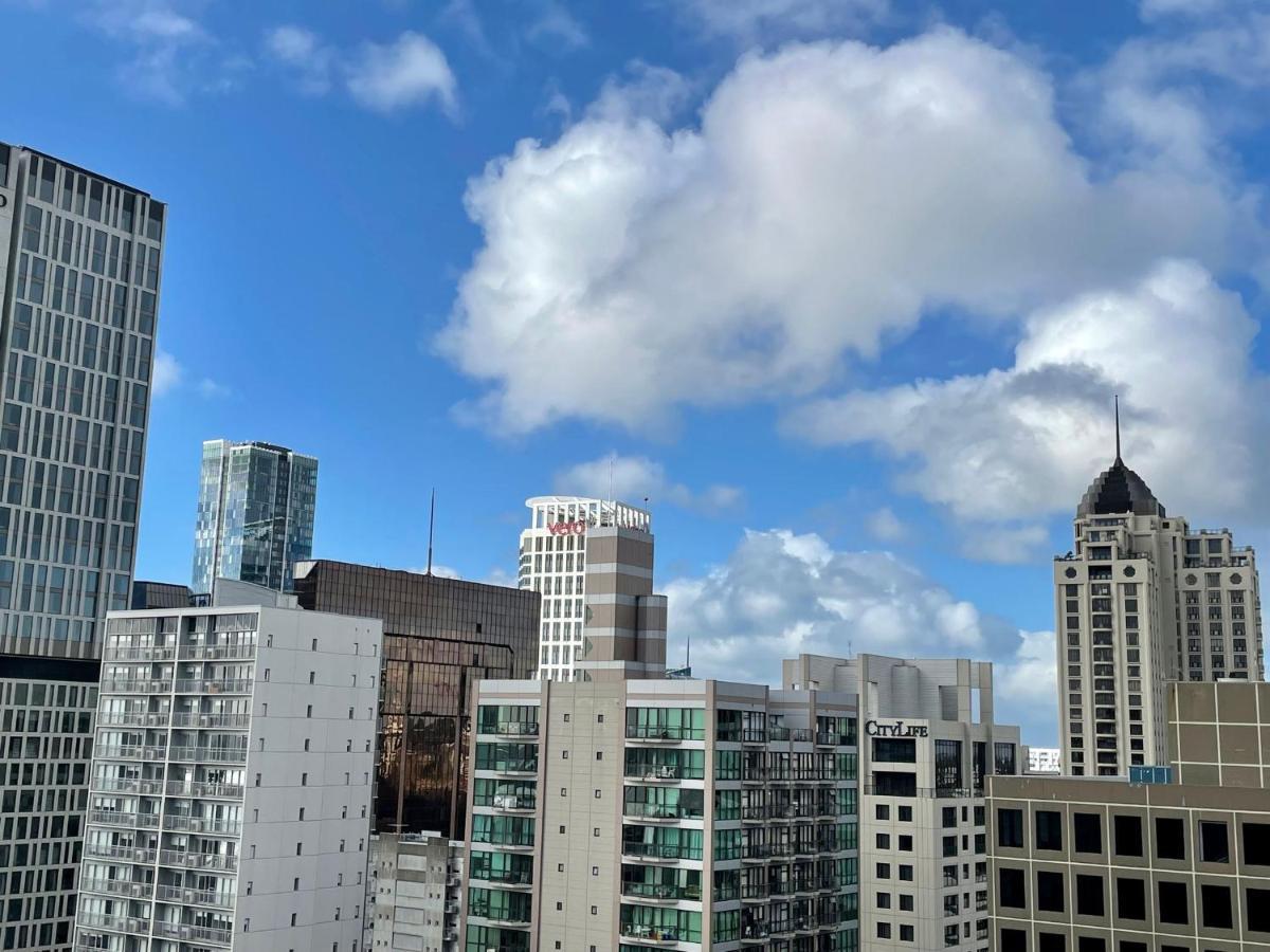 Modern 2 Bedroom Apartment 1 Minute To Skytower โอ๊คแลนด์ ภายนอก รูปภาพ